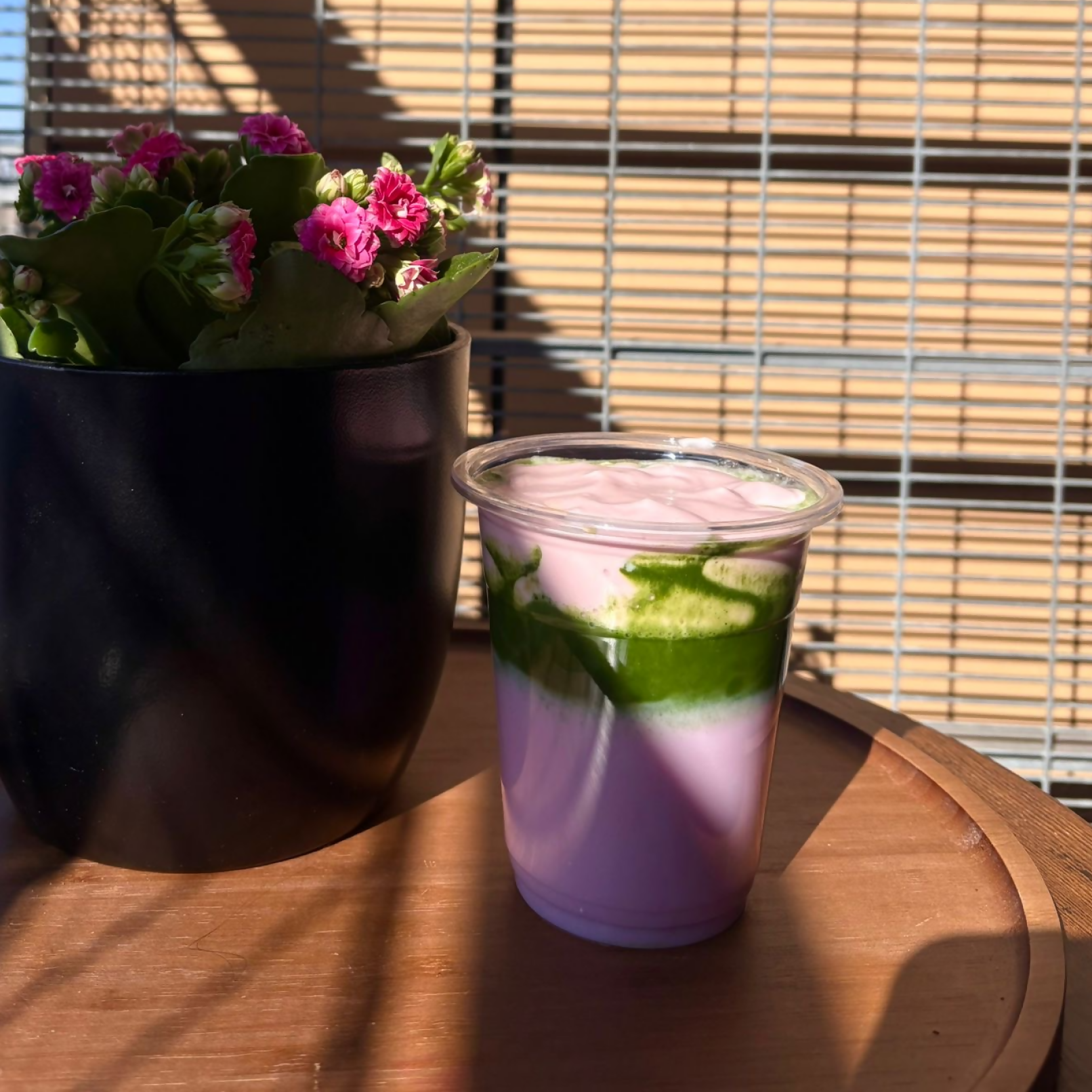 Strawberry Ice Matcha Latte Main image